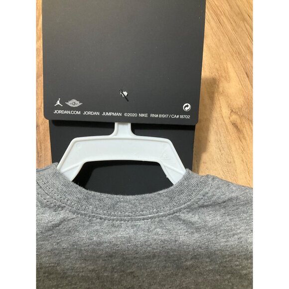 NWT Jordan Baby Boy Romper & Booties Set Gray, Black & White - 0-6 Months - Picture 5 of 7